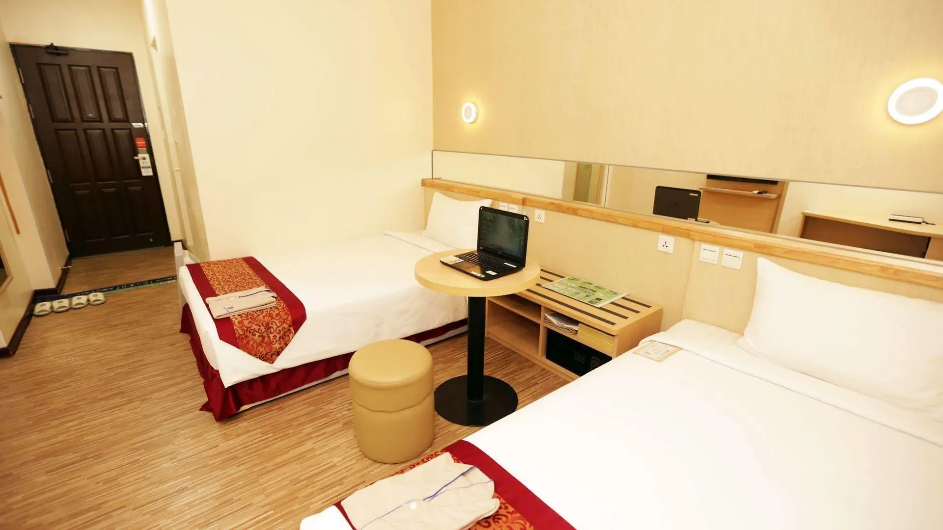 Super Hotel Rangun 4*,