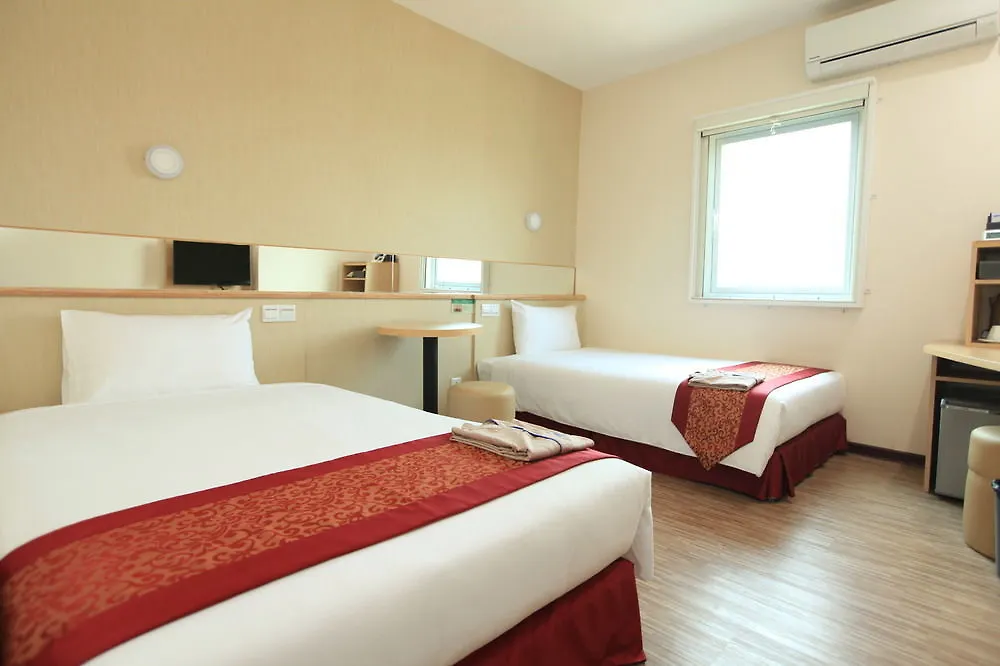 Super Hotel Yangon