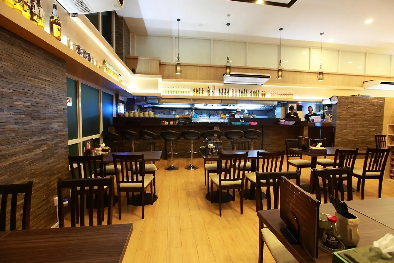 Super Hotel Yangon 4*,