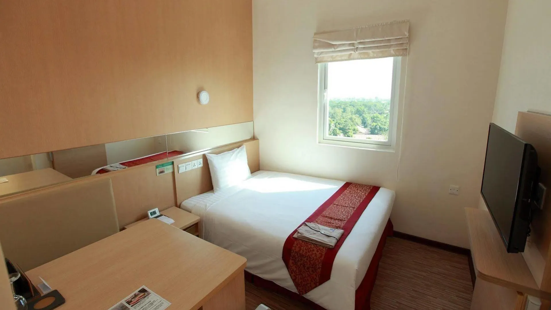 Super Hotel Yangon