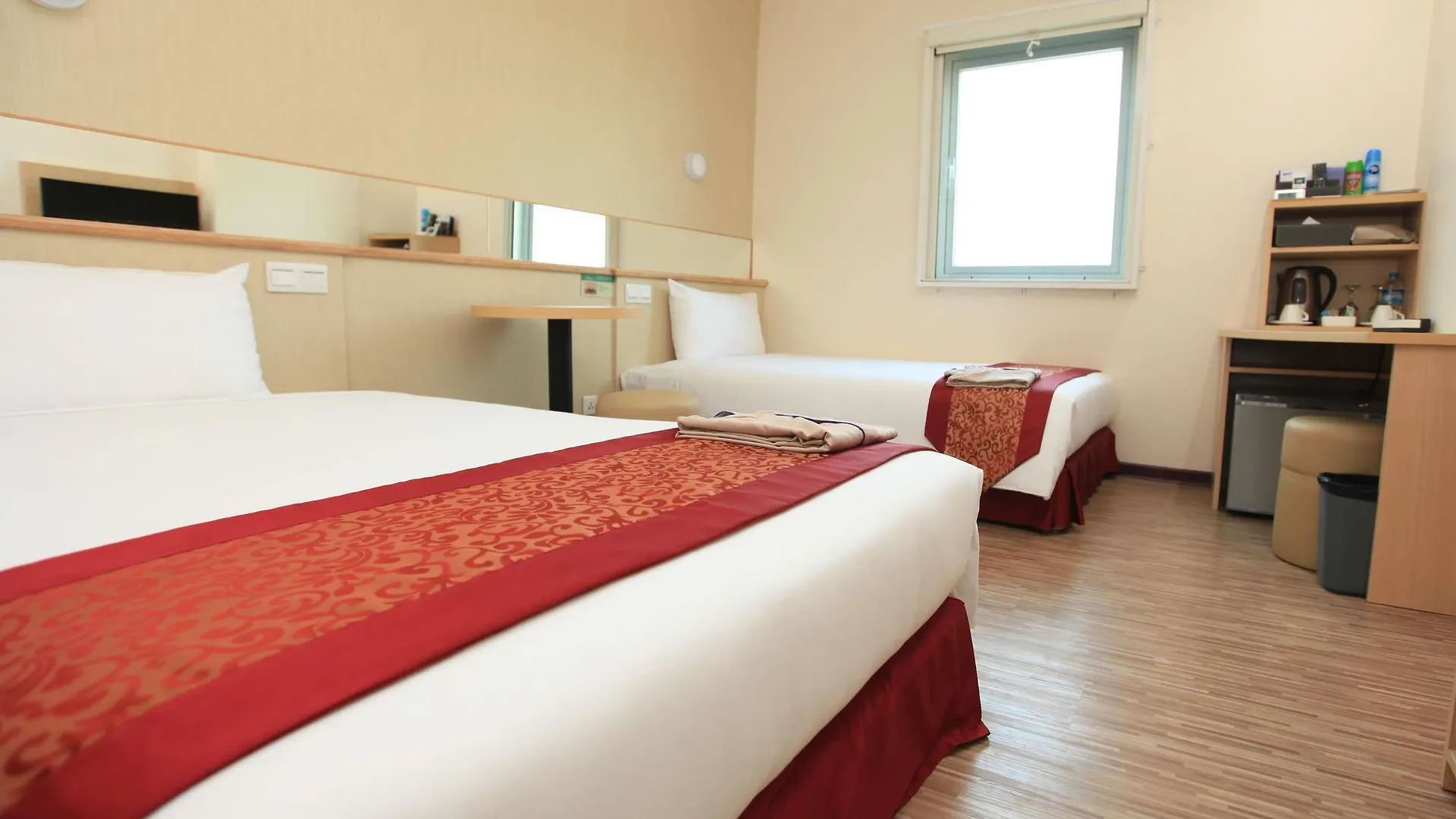 Super Hotel Yangon